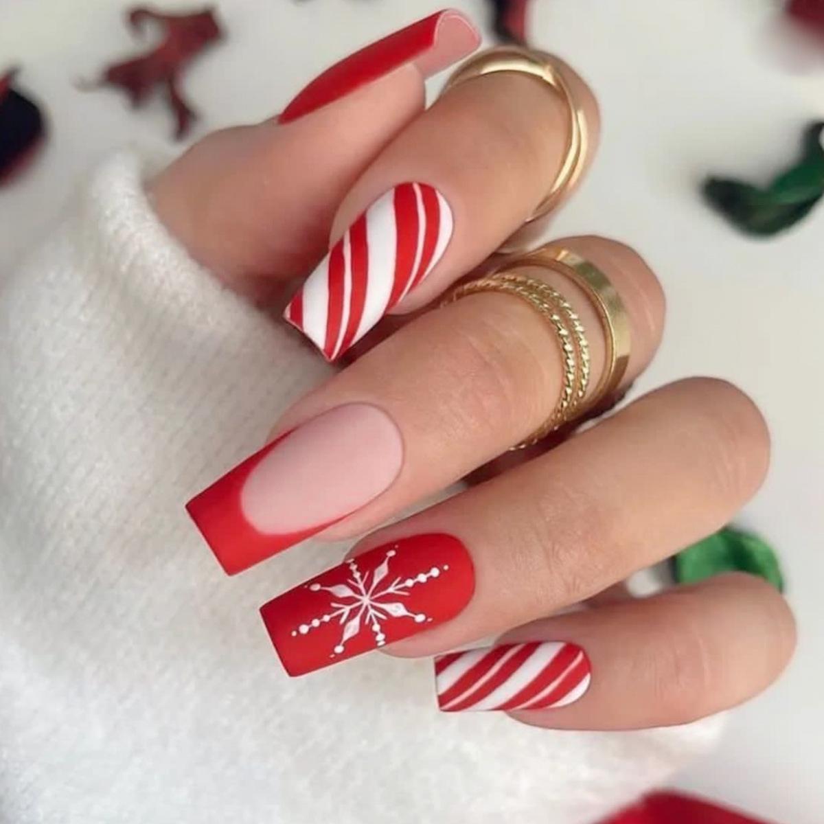 

Red & White Snowflake French Tip Matte Press-on Nails – Ready-to-Wear, Removable Nail Art Patches