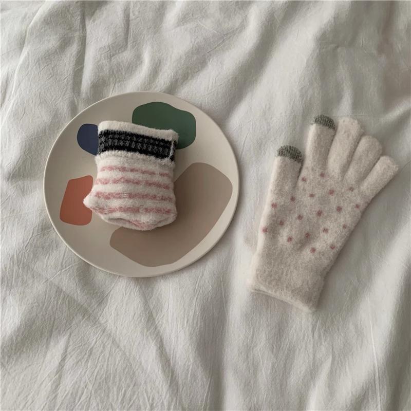 Adorable Knitted Wool Gloves with Touchscreen Functionality Warm Fleece-lined Cycling Gloves