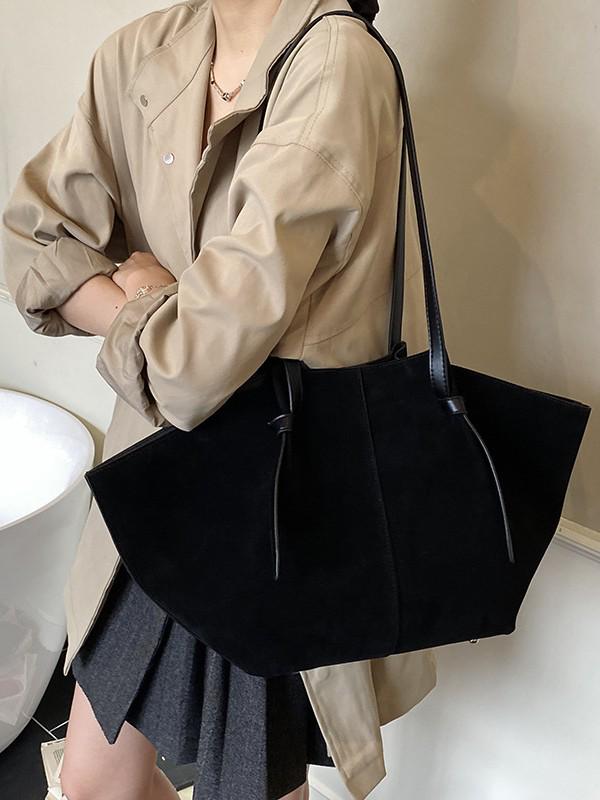 Borsa a Spalla da Donna con Ala Opaca Autunno/Inverno: Grande Capacità, Design di Nicchia Francese di Alta Gamma
