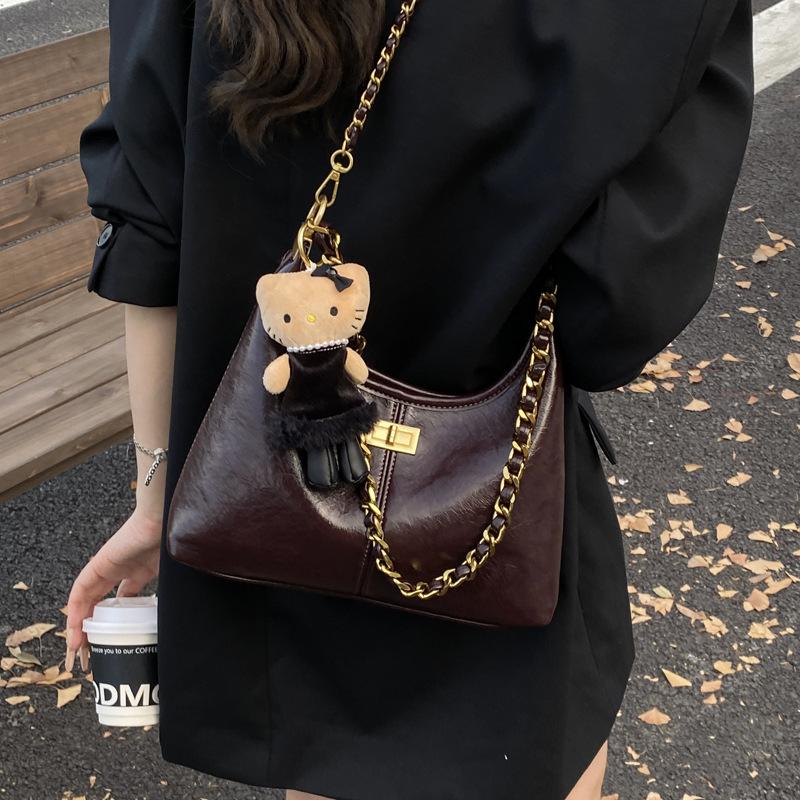 Fashion Underarm Bag Women's 2025 Autumn and Winter New Retro Niche Chain Shoulder Bag Korean Solid Color Commuter Messenger Bag
