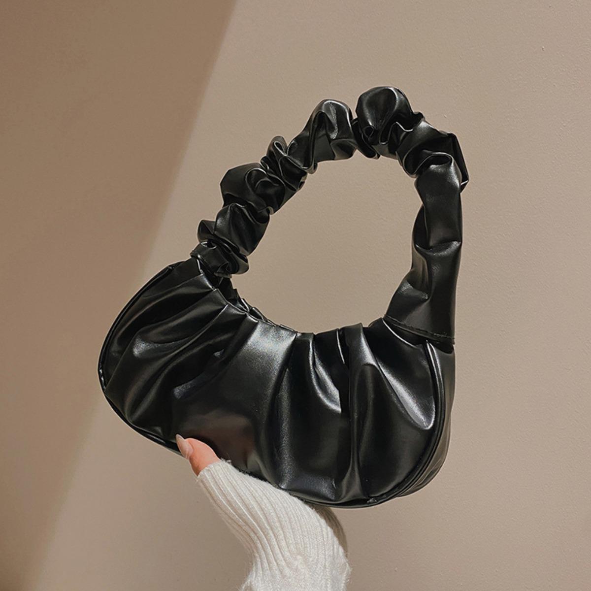 

Корейская версия женской сумки однотонная облачная плиссированная сумка простая женская сумка подмышку милая сумка через плечо чёрный