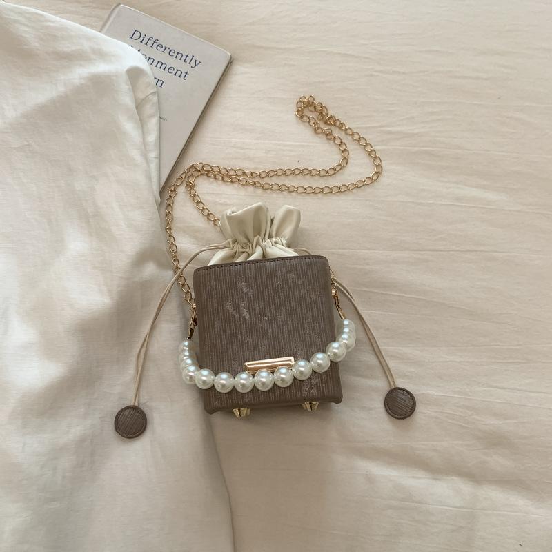 

Вітер легка розкіш перлова ланцюжок портативна маленька сумка жіноча нова універсальна сумка через плече хакі