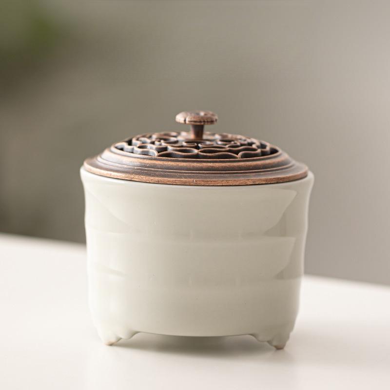 

Creative Lingzhi Lid Three Legged Incense Stove Retro Honey Glazed Aromatherapy Furnace Zen Censer Holder Tea Ceremony Ornament