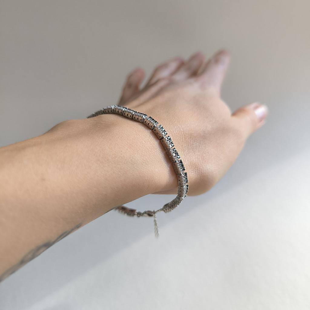 Silver Bracelet with Natural Sapphire 4.35ct, Item Weight 10.65 G (2205579)