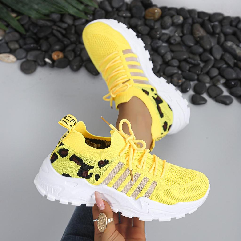 Women's Summer Lightweight Running Shoes - Trendy Flat Bottom Sneakers for Students and Casual Wear