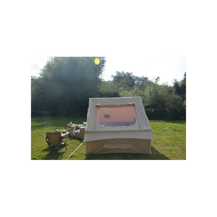 Cort mare gonflabil.