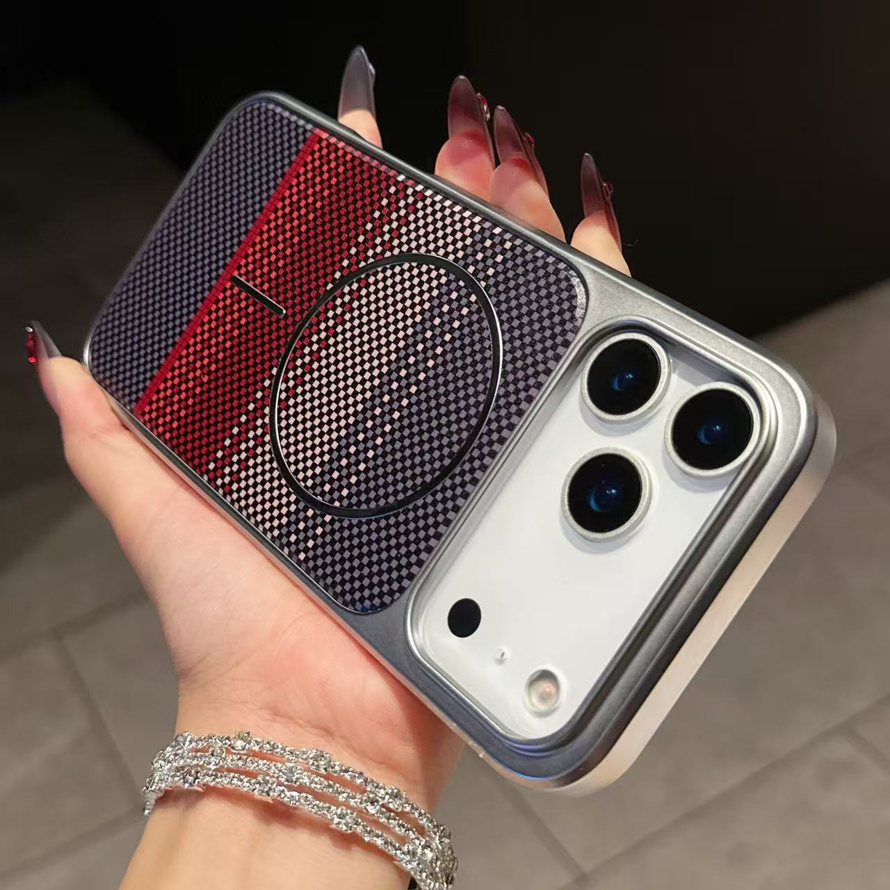 

Luxury high-quality carbon fiber armor shockproof magnetic phone case for iPhone 17 Air 17 16 15 14 Pro Max Plus Magsafe Cover iPhone 14 Pro Max