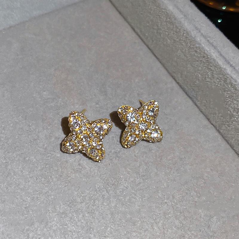 Silver Needle Diamond Diamond Flower Stud Earrings French Simple Versatile Earrings Femininity Earrings Light Luxury