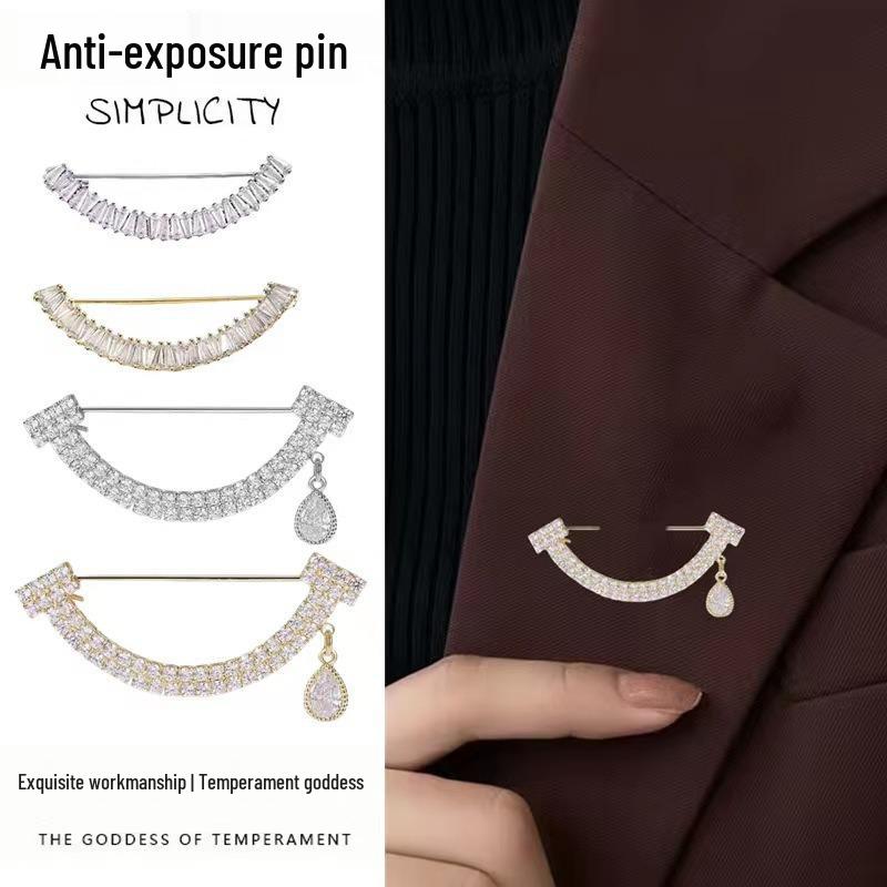 Luxury Rhinestone Brooch: Women's Elegant Suit & Dress Waist-Gathering Accessory