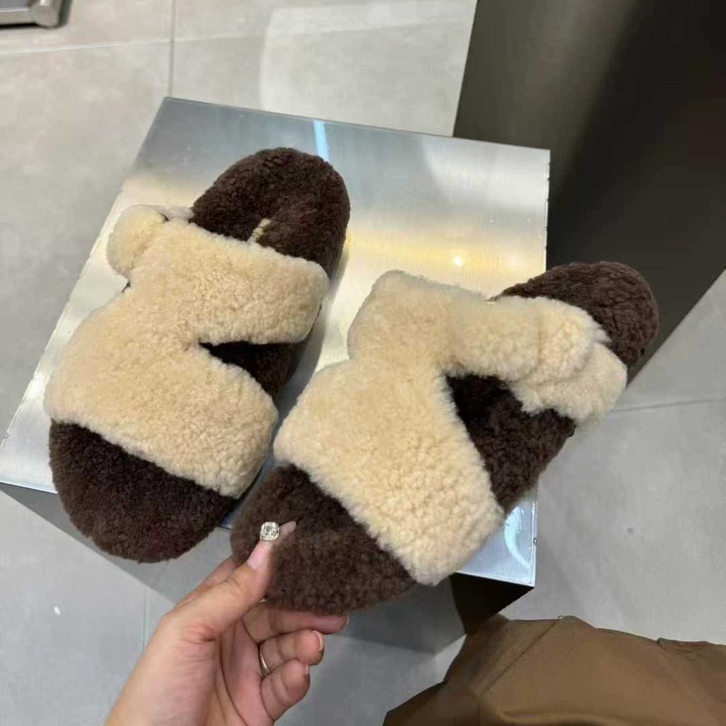 European products 2025 autumn and winter new sheepskin and fur integrated flat-bottomed wool slippers women wear lamb wool warm slippers tide