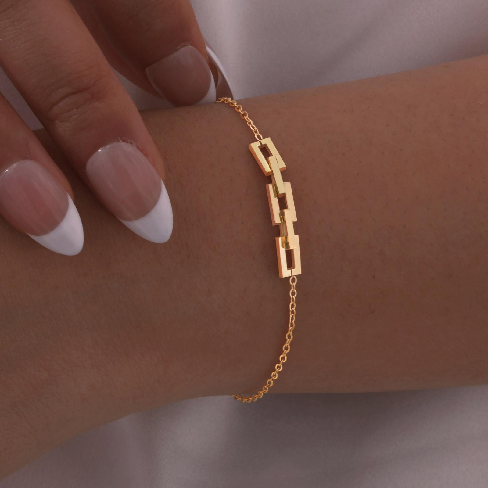 

Womne s Gold Plated Interlocking Rectangular Link Anklet Bracelet, Adjustable Stainless Steel Waterproof Chain Jewelry