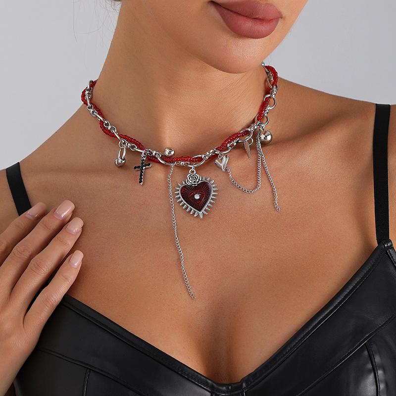 

Gothic Heart Cross Pendant Choker Necklaces for Women Fashion Punk Personality Geometric Collar Necklace Party Jewelry