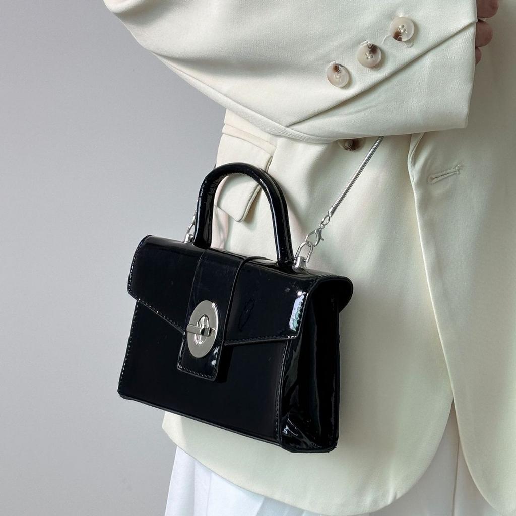 Vintage High-End Patent Leather Motorcycle Small Square Bag for Women 2024 New Trendy Fashion Versatile Shoulder Crossbody Bag