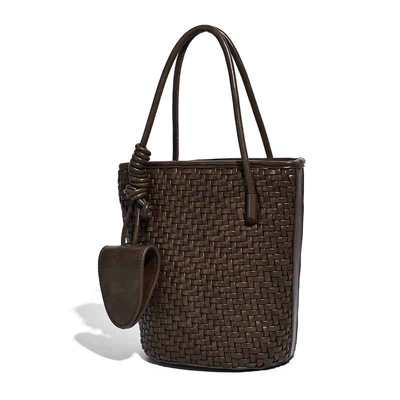 Niche Handwoven Fashion Handheld Bucket Bag for Women 2025 New Versatile Exquisite Light Luxury Shoulder Bag Crossbody Bag