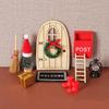 1:12 Mini-Elfen-Tür für Puppenhaus mit Weihnachtsschal & Mützen-Dekor für OB11 Szene