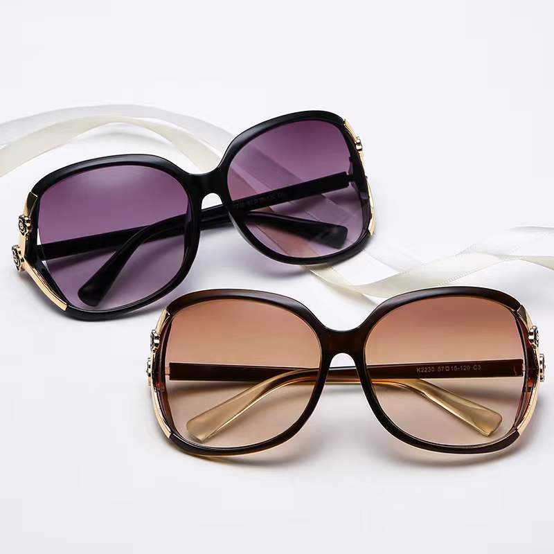 Ladies Sunglasses Camellia Hollow Point Paint Rose Sunglasses Trendy Versatile Large Frame Sunglasses