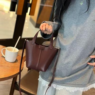 Vegetable Basket Bag for Women New Genuine Leather Commuting Niche Design Bucket Bag Head Layer Cowhide Leather One-shoulder Crossbody Bag