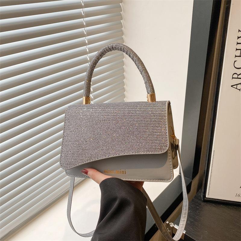 

Premium temperament handbag spring and summer new versatile commuter small square bag casual shoulder messenger bag серый