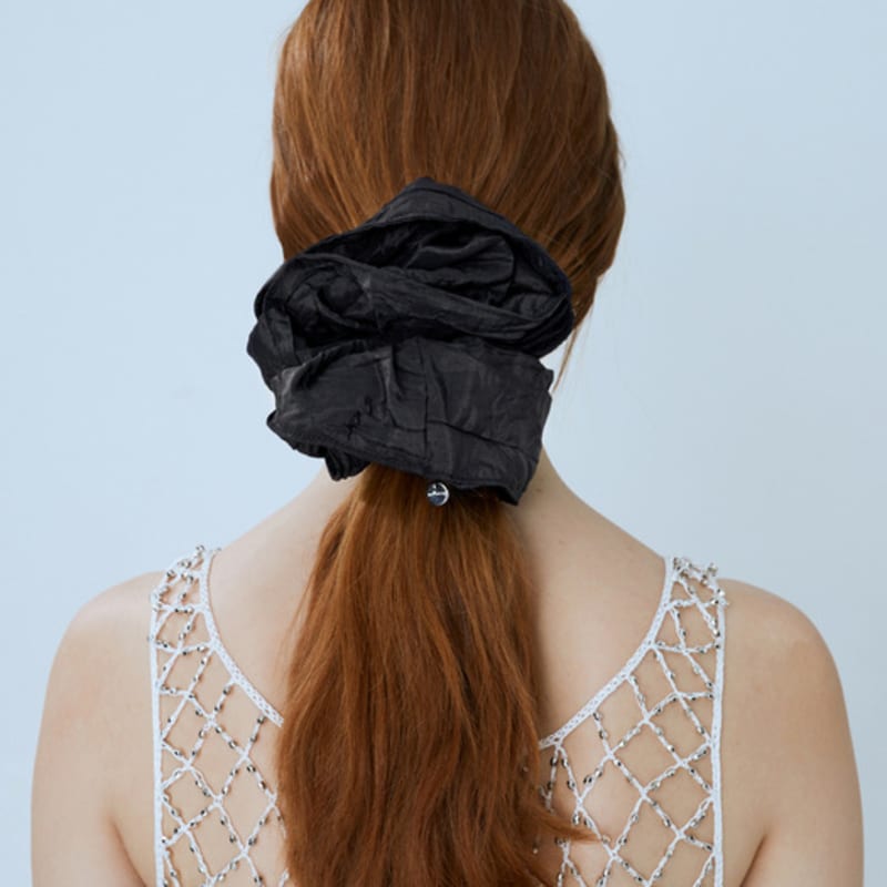 Mellotory Cloud Shirring Scrunchie (black)