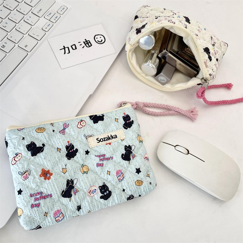 Cartoon Character Polyester Travel Organizer With Embossed Pattern For Women