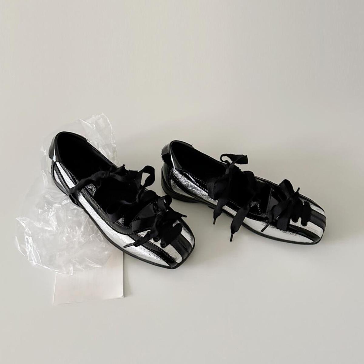 

Cowhide version~ retro square head design ballet shoes women s bow light mouth versatile single shoes wear new flat shoes 35 серебряный