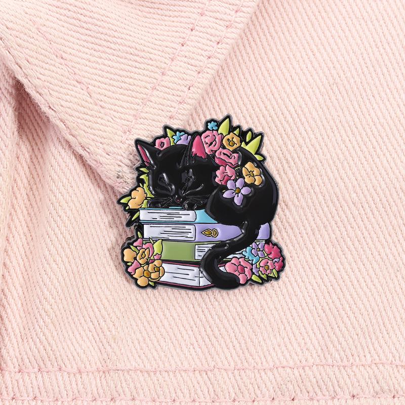 Sleeping Cat on Books Enamel Pin Cute Black Cat Reading Floral Book Lover Brooch Lapel Backpack Badge Jewelry Gift for Friends