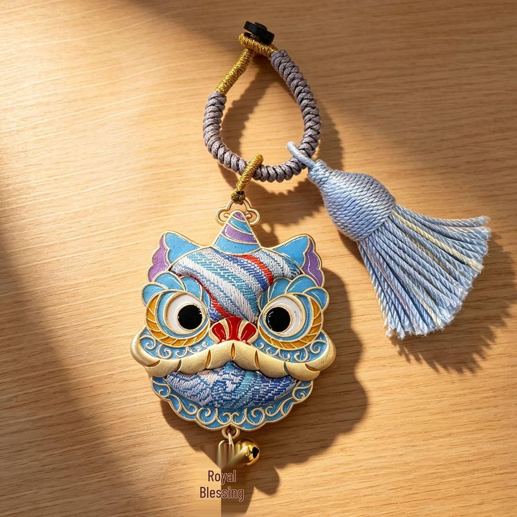 Chinese Lion Brocade Zinc Alloy Pendant Keychain with Handmade Tassel and Small Doll Ornament