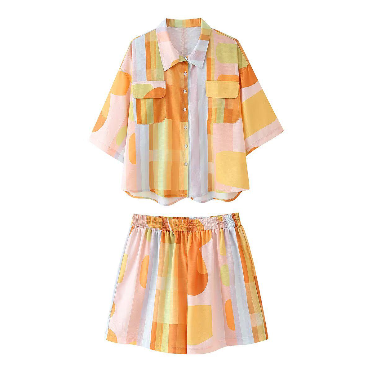 

2025 Весна Женский Европейский и Американский Стиль Принтованный Комплект Футболка с Коротким Рукавом и Шорты XS