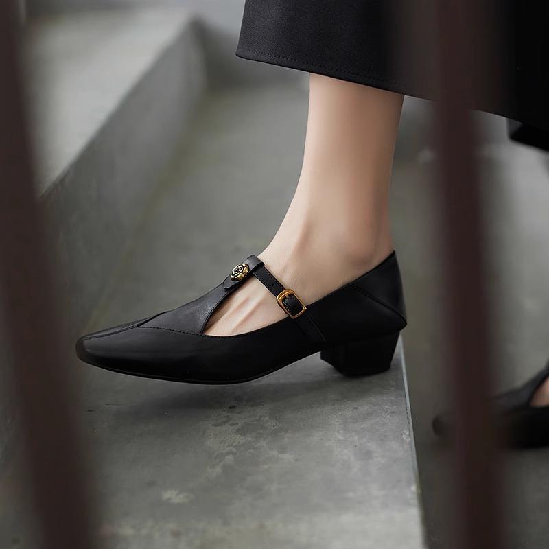 French Retro Camellia Mary Jane Women's Shoes Spring and Autumn Leather Brown T-word with Thick Heel Single Shoes Medium Heel Small Leather Shoes