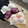 Lace small breasts gather and show a large half cup of underwear for women's flat breasts. The upper cup is supported to prevent sagging