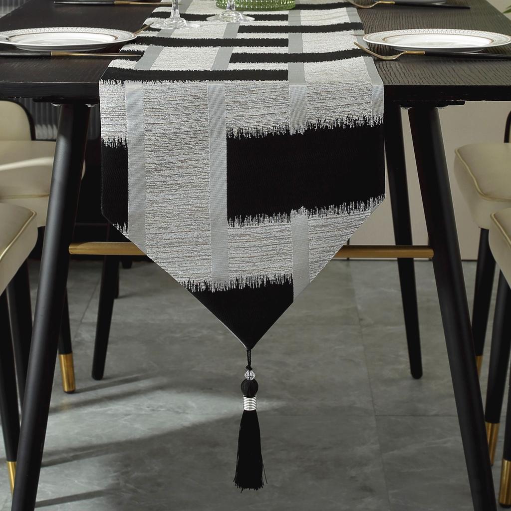 Nordic Beige Golden Edge Table Runner Irregular Decoration Tablecloth Modern Party Table Flag Home Decor Coffee Table Ornaments