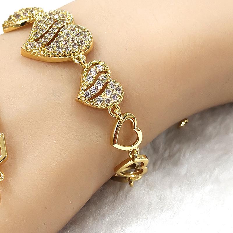 Gold Heart Zirconia Bracelet: European-American Fashion, Korean Style, Light Luxury High-End Feel.