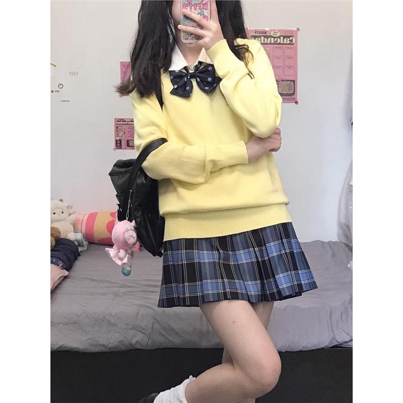 Women's High-End Solid Color V-Neck Sweater: College Style Japanese JK Autumn/Winter Knitted Pullover