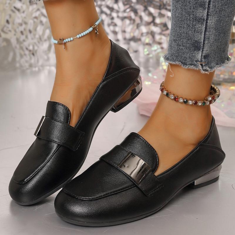 2025 Классические лоферы из искусственной кожи пу Женские Металлическая отделка Слипоны Балетки Женская Однотонная Круглый носок Повседневная обувь Женская 35 чёрный 2443₽