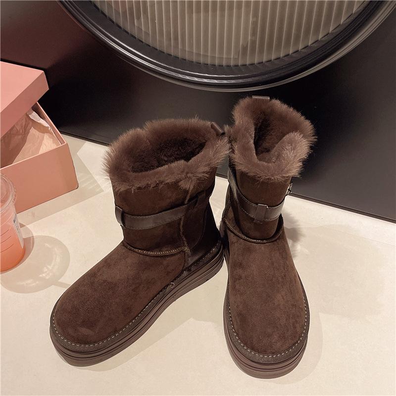 Thick-soled medium tube snow boots women's 2025 winter new Northeast two wear piled thickened warm fur integrated cotton boots