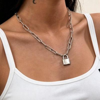 Collana con Ciondolo Lucchetto Street Fashion Hip Hop Europeo e Americano - Stile Punk Catena Spessa per Donne