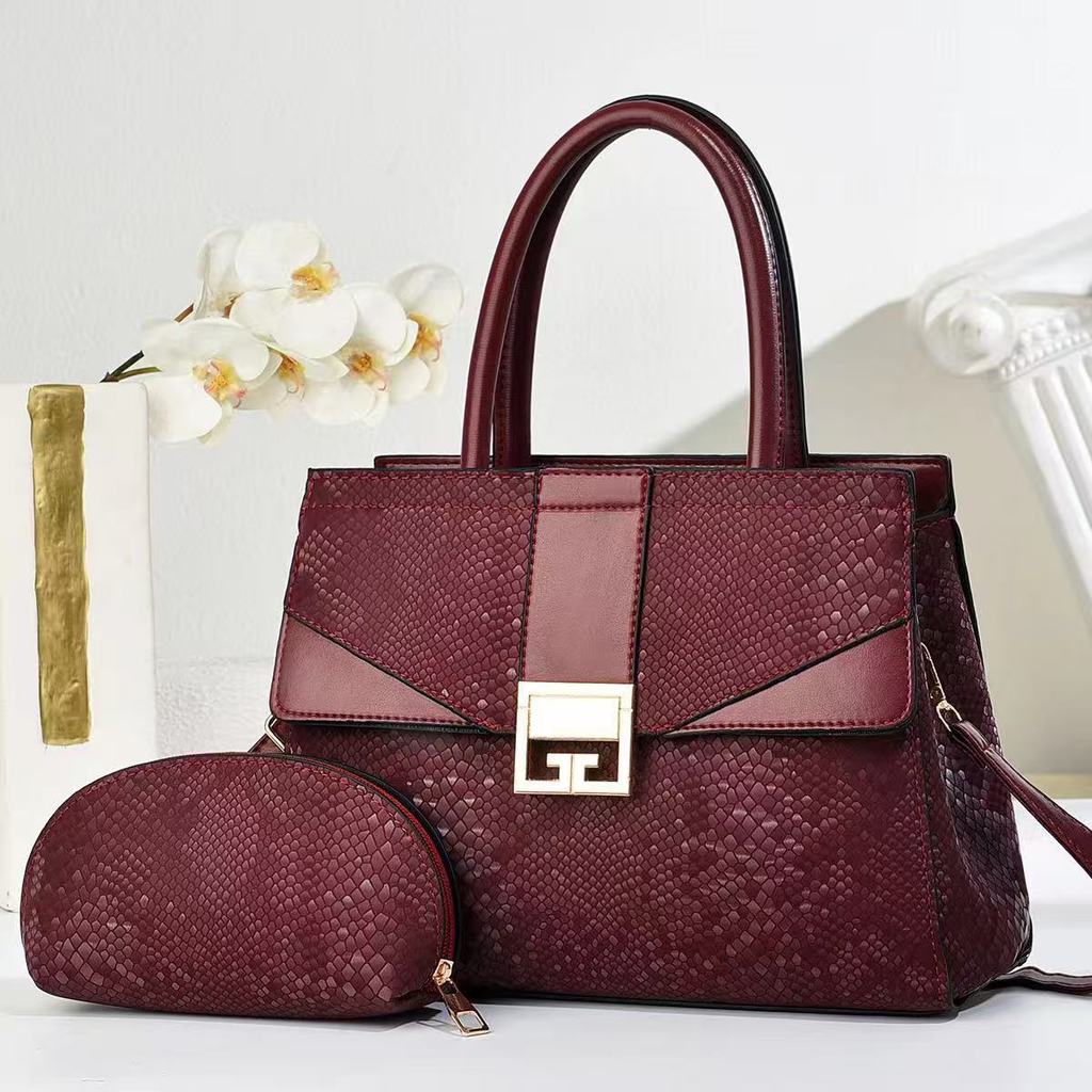 Retro Large Capacity Single Shoulder Bag With Zipper Closure Suitable For Business Commute