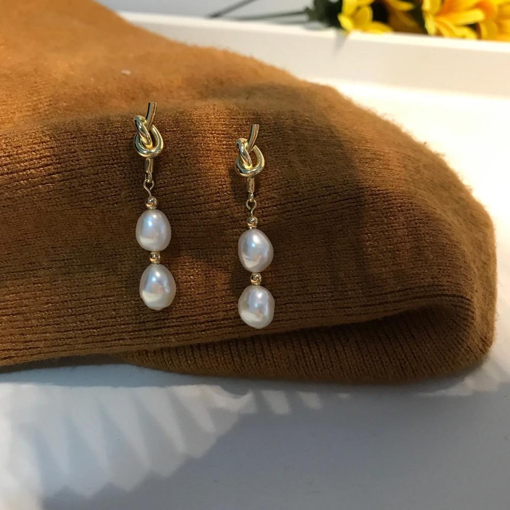2024 New Personality Metal Knot Baroque Pearl Dangle Earrings for Women Vintage Long Pendant Earrings Luxury Jewelry Girls Gift