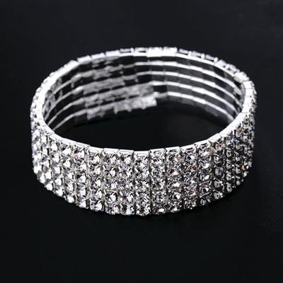 Klassisches Voll-Diamant Elastisches Mehrreihiges Armband, Kralle Kette Strass Fünfreihiges Silberarmband