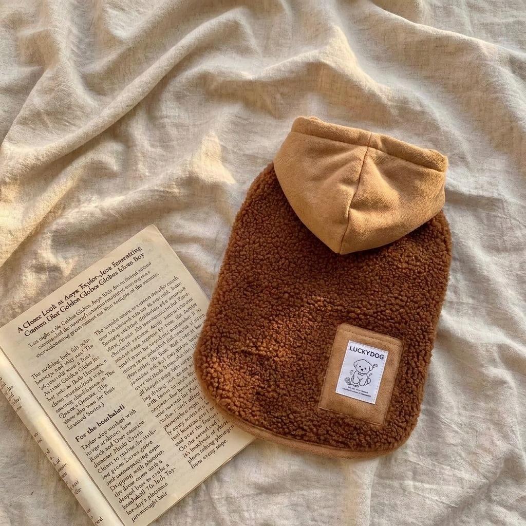 Autumn and winter dog clothes, thickened warm, quilted cotton pockets, traction cat pets, bear four-legged cotton-padded clothes, dog clothes.