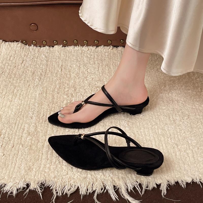 Niche Can Wear Two Pointed Sandals for Women's New Versatile Casual Temperament Low-heeled Flip-flops Sandals Tide