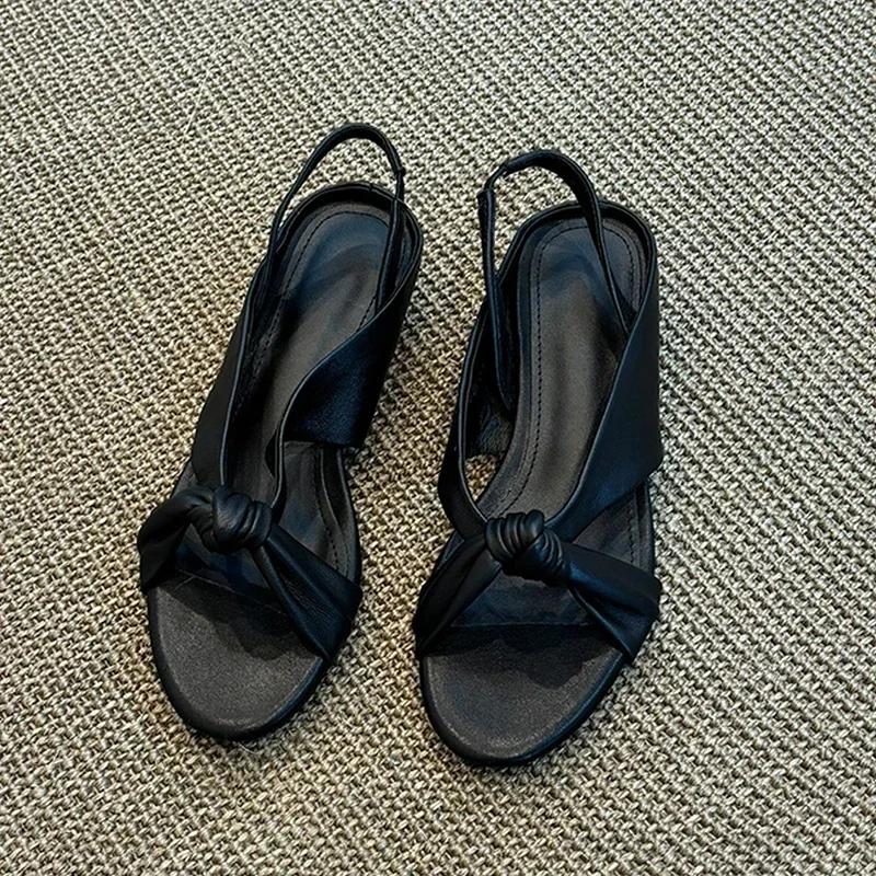 Fashion Flats Women's Sandals Designer Shoes Summer Fashion Slippers 2025 Walking Beach Flip Flops New Dress Slides Casual Woman Shoes