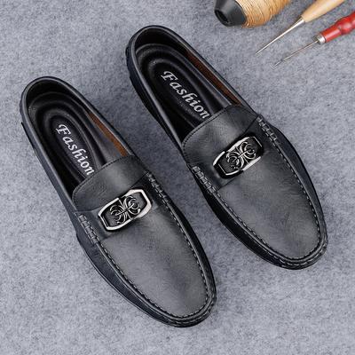 Spring and Summer Men's Doudou Shoes Driving Shoes Low-top Pure Black Leather Surface Metal Trim Foot Cover Large Size Casual Shoes Small Leather