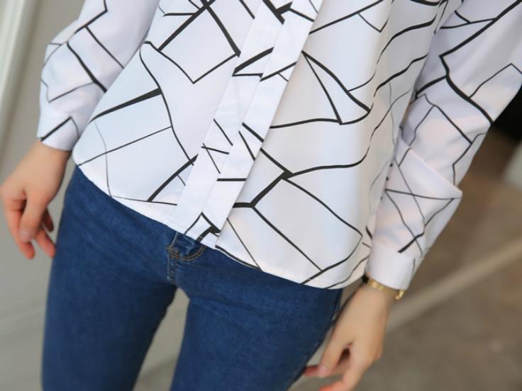 Kadın Moda Çizgili Baskılı Beyaz Gömlek V Yaka Dar Kesim Ofis İş Gömleği Bluz Üstler