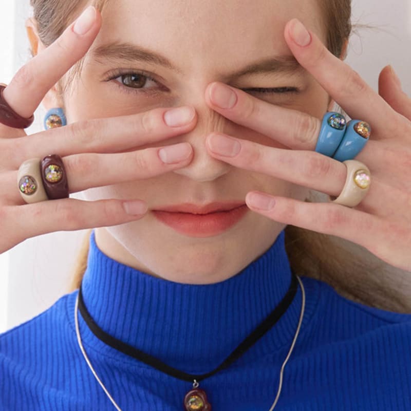 Luvinball Pebble Snowball Necklace