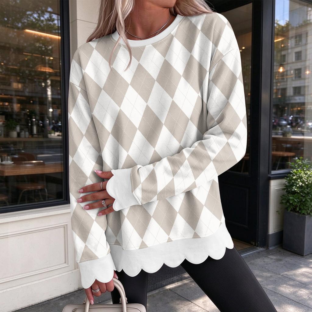 Women's Crewneck Sweatshirt with Scalloped Wavy Hem and Print for Casual Everyday Wear