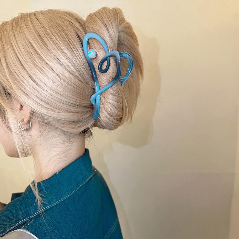 

Заколка для волос Love для девочек, корейская заколка с градиентом в форме акулы, женские аксессуары для волос