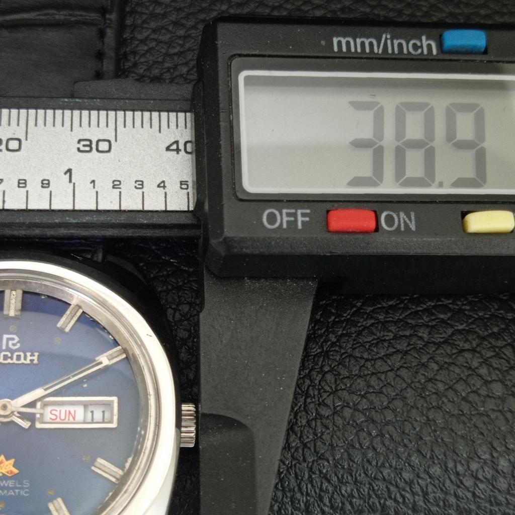 VINTAGE RICOH R31 AUTOMATIC JAPAN MENS ORIGINAL DIAL WATCH a708018-1