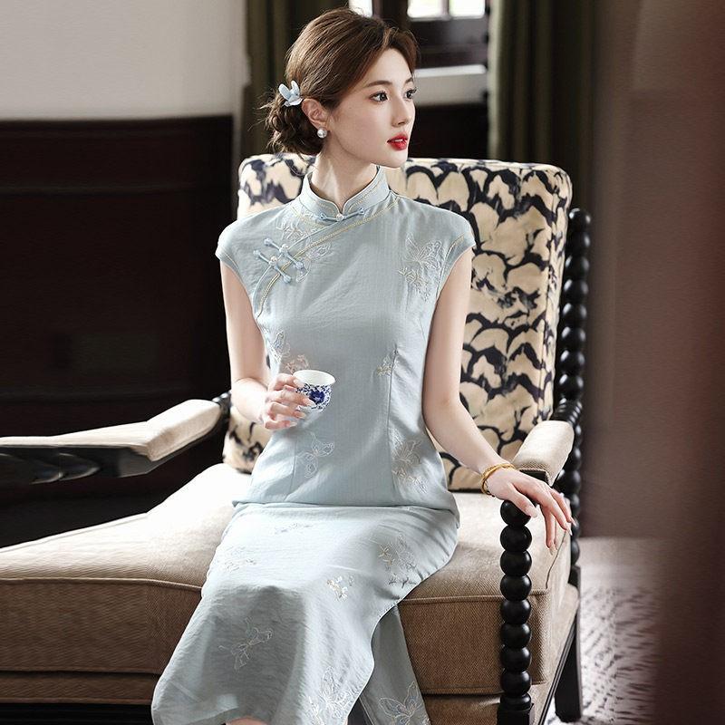 Womens Sleeveless Chinese-style Long Cheongsam Dress With Embroidery 2026 Lightweight Stretch Cotton-Blend Retro Elegant