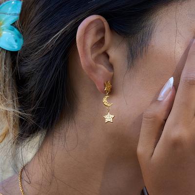 Classic Style 18K Gold, Hammer Pattern Moon Star Pendant Earrings, a Pair of Earrings.
